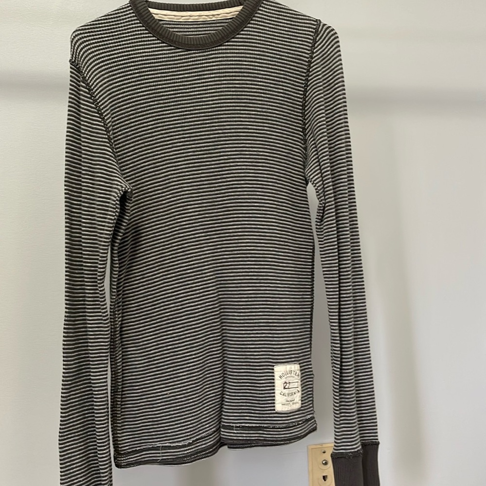 Men’s size small Hollister sweater